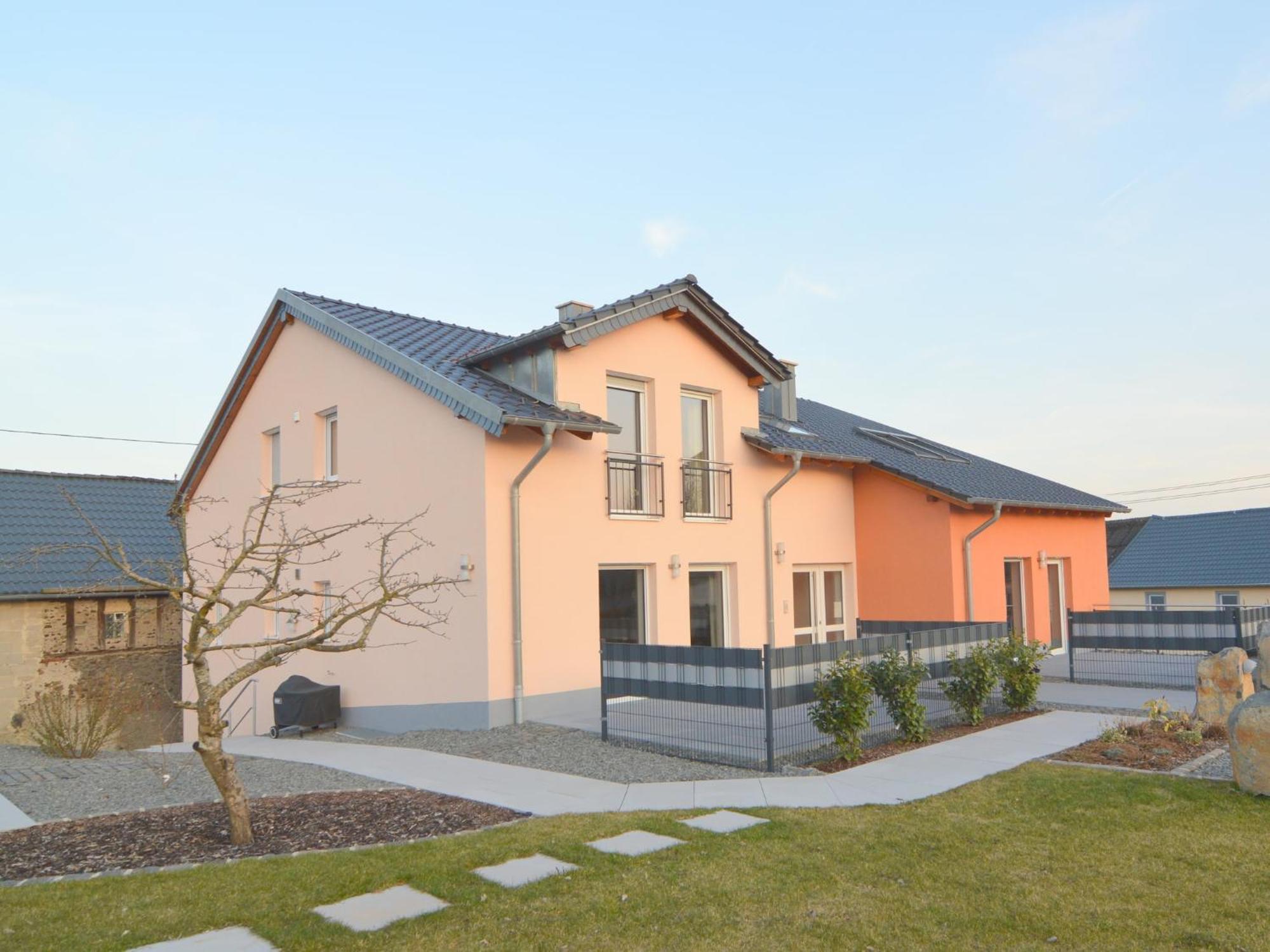Lovely Modern Apartment With Private Terrace Ellscheid Exterior foto